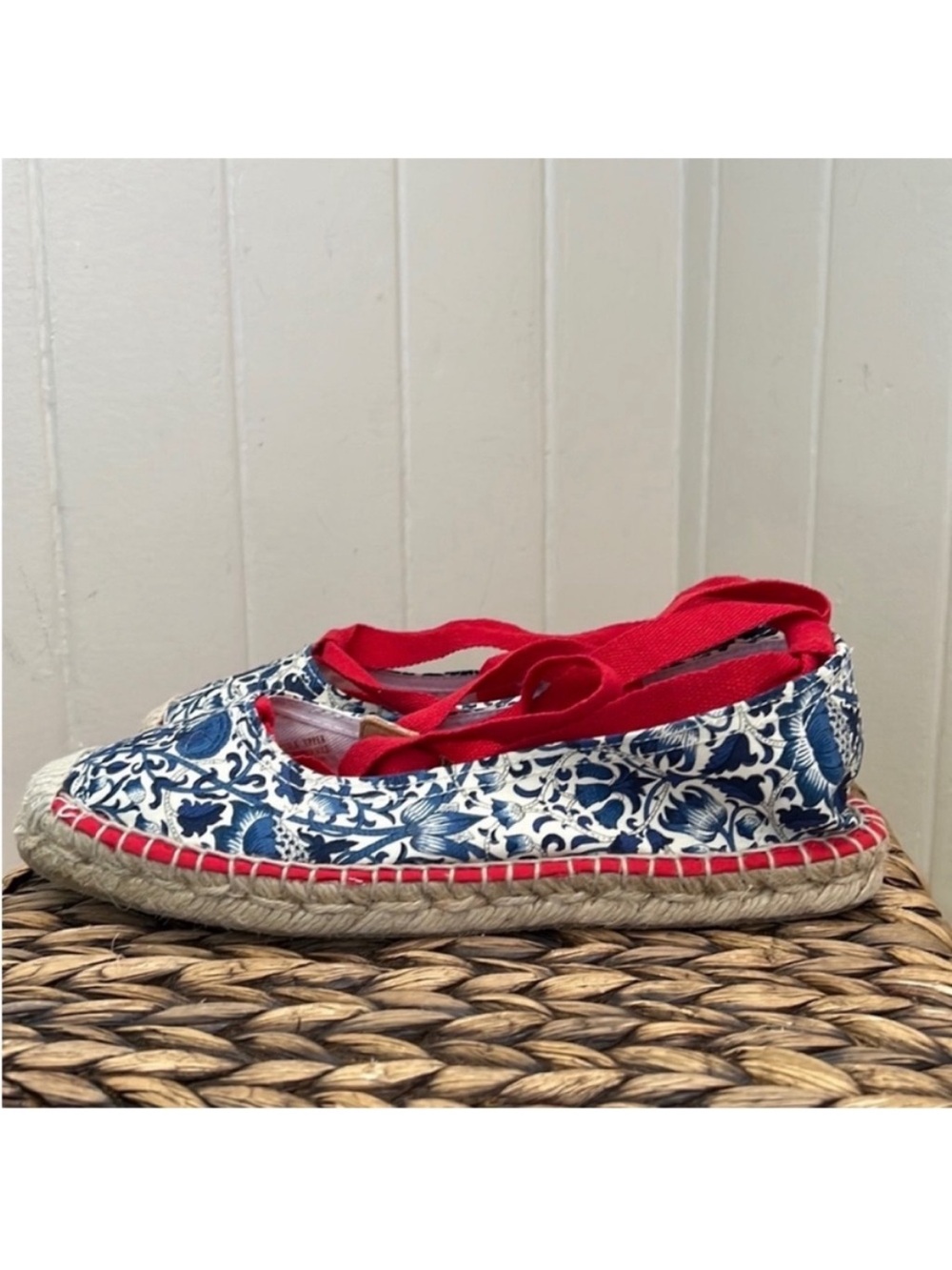 NIB Brooks Brothers Lace Up Espadrilles in French Toile Indigo Print - Picture 14 of 16